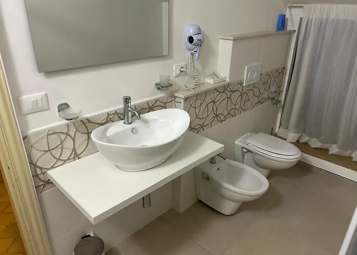 Hotel La Collinetta Sas 2*