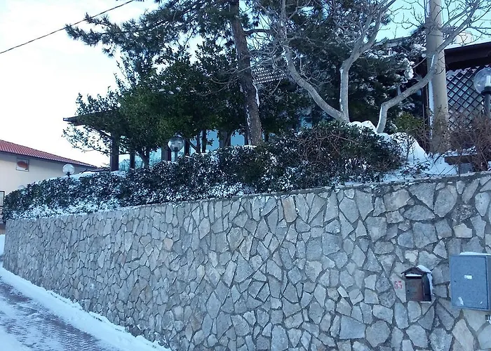 La Collinetta Sas 2* Montazzoli